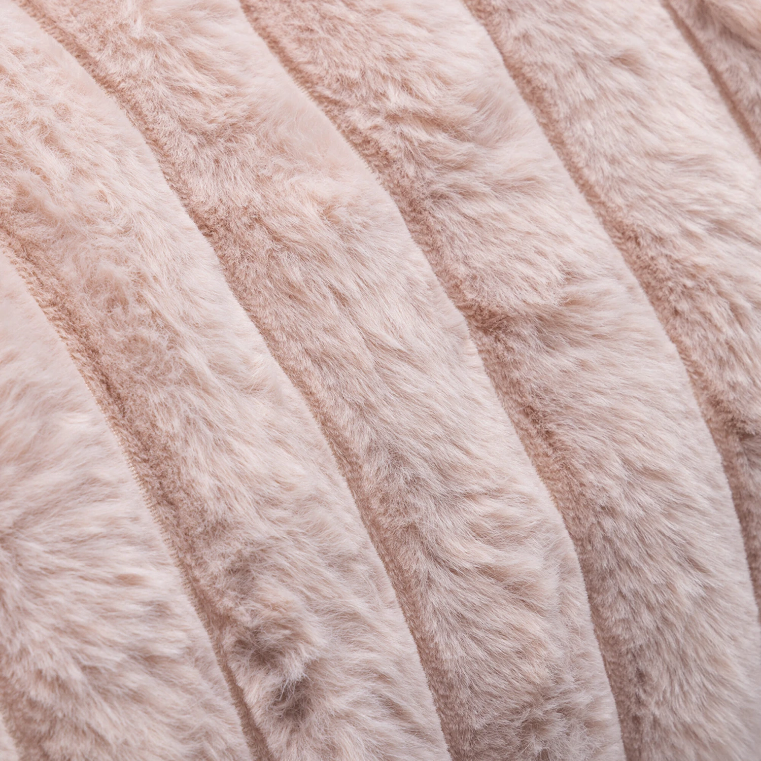 Designed By Lotte Katzentunnel Reza 13 Designed By Lotte Katzentunnel Reza – Bild 13